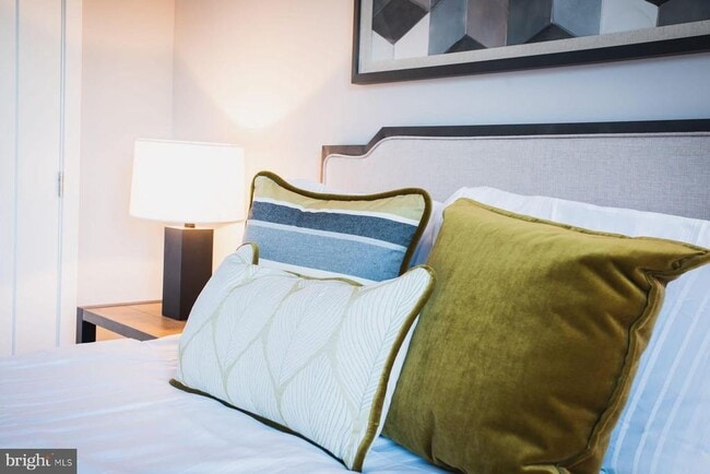 Photo - 607 7th St Unit 100,103