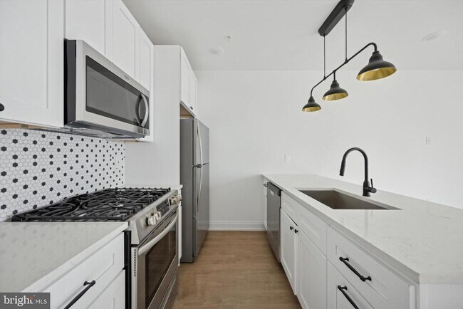 Photo - 1614 Ridge Ave Apartment Unit 204