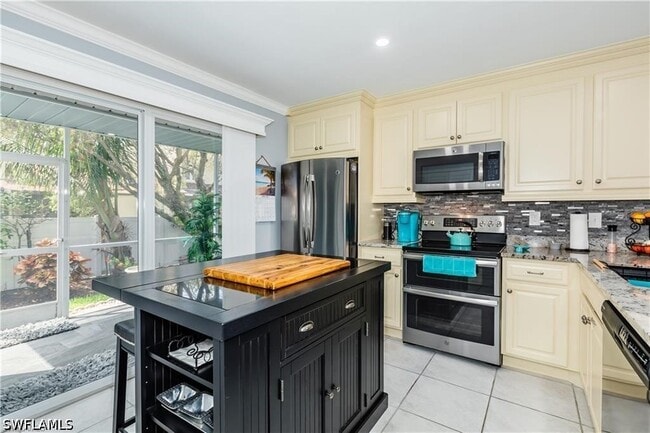 Photo - 761 W Elkcam Cir