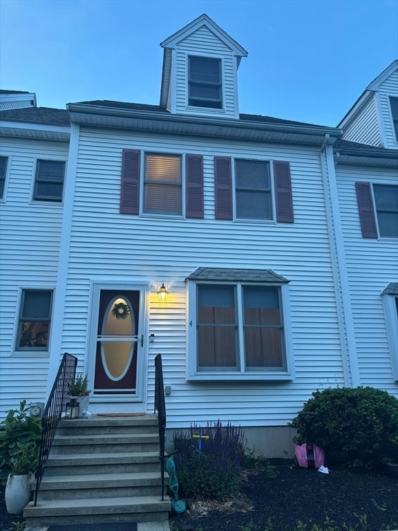 Building Photo - 955 Pleasant St