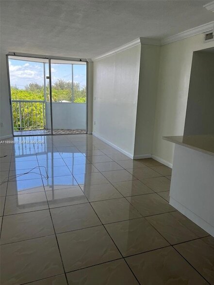 Photo - 1990 Marseille Dr Unit 402