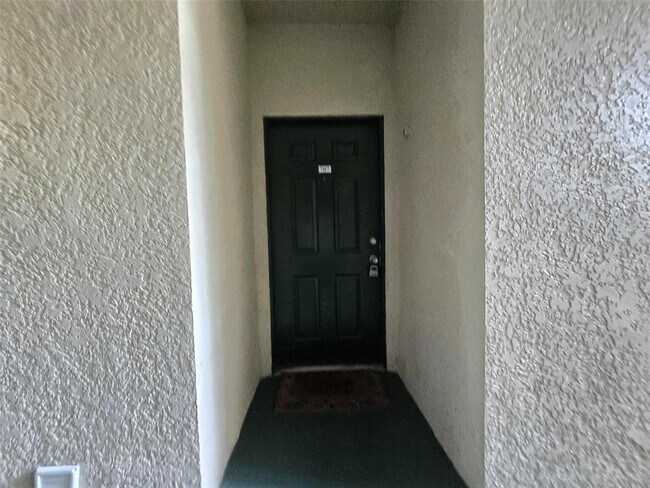 17108 Carrington Park Dr Unit 707