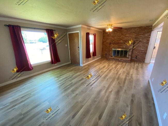 Photo - 1173 E Sierra Ave
