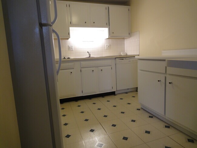 Photo - 1102 Mercury Dr Unidad 2D Rental