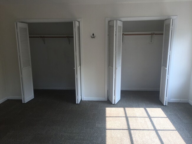 Photo - Lewis & Clark Law School International Students ONLY Unit Room 3