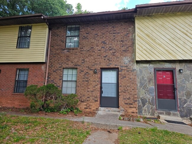 Building Photo - 490 S Jeff Davis Dr