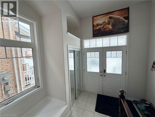 Photo - 31 Sofitel Dr