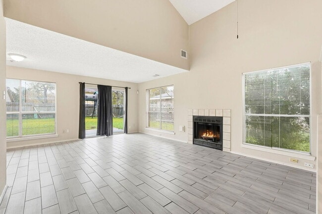 Photo - 16623 Red Gully Dr