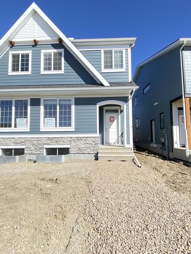 Photo - 1090 Mahogany Blvd SE