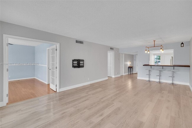 Building Photo - 3151 N Course Ln Unit 203 Rental