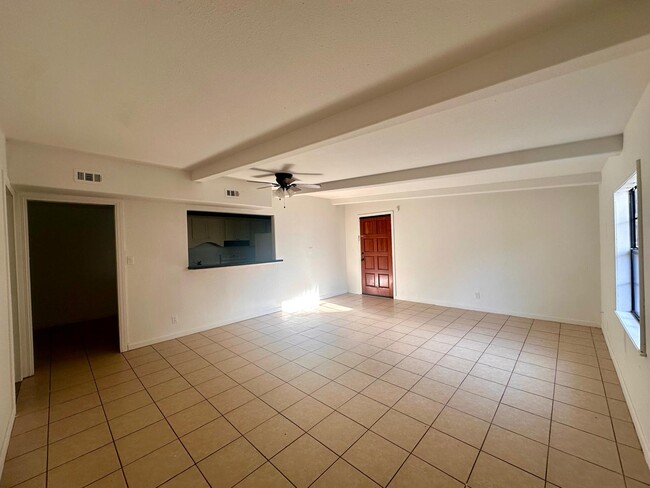 Photo - 1009 Stone St