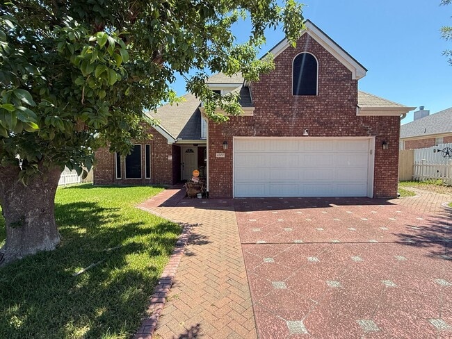 Building Photo - NEW IN MANAGEMENT - COMING SOON!