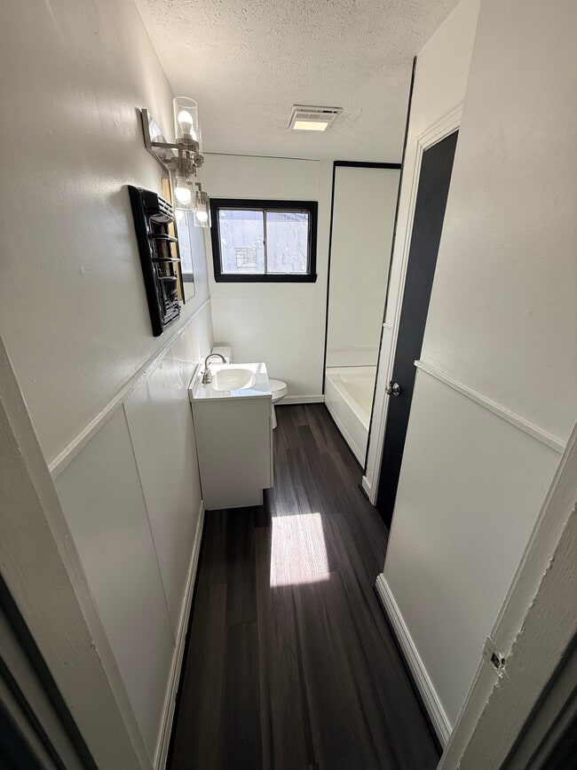 Photo - 232 Oregon St