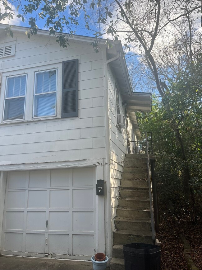 Building Photo - 1110 Montvue Rd Unit 1 Rental