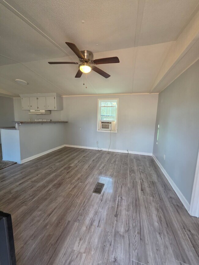 Photo - 652 Rices Creek Rd