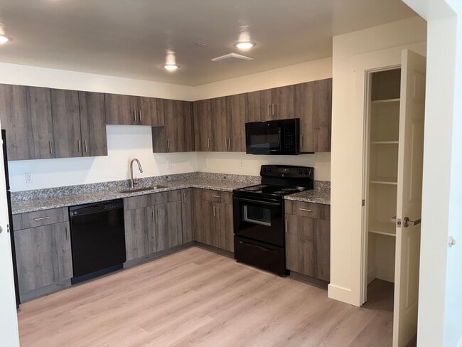 Apartments at Falls Crossing