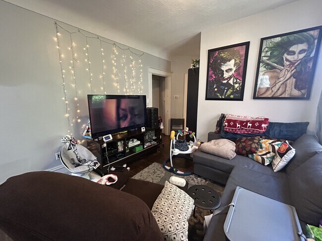 Photo - 129 Emerald St S Unit 1