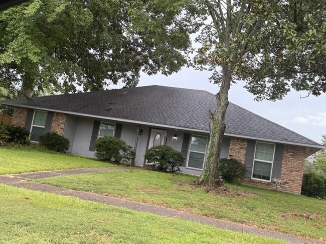 Building Photo - Available now! This one of a kind Rental i...
