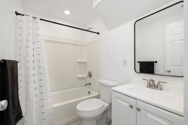 Photo - 4113 Cheltonham Way
