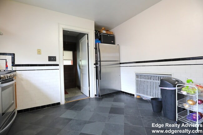 Photo - 29 Wiltshire Rd Unit 1