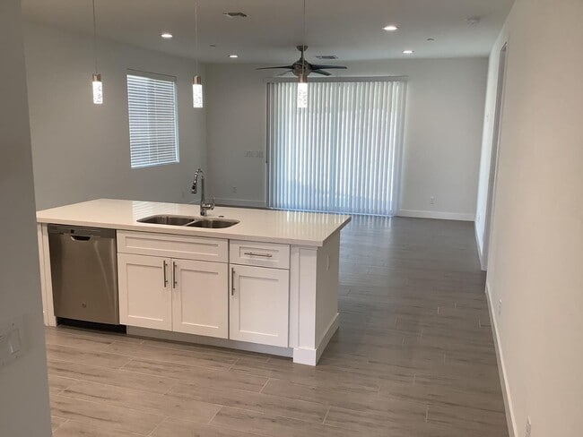 Photo - 2595 McCulloch Blvd N