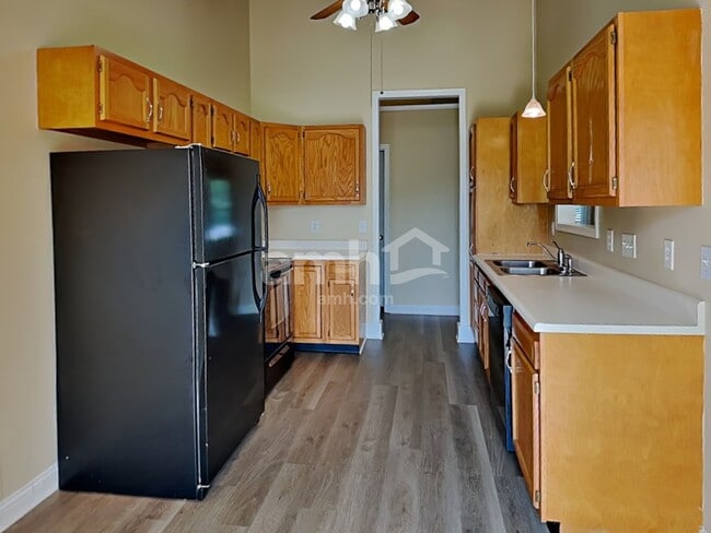 Photo - 11 Sparrow Ln