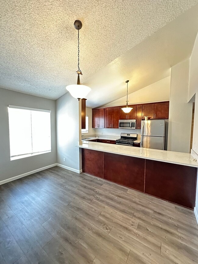 Building Photo - 5092 Pearce Dr Unit 4 Rental