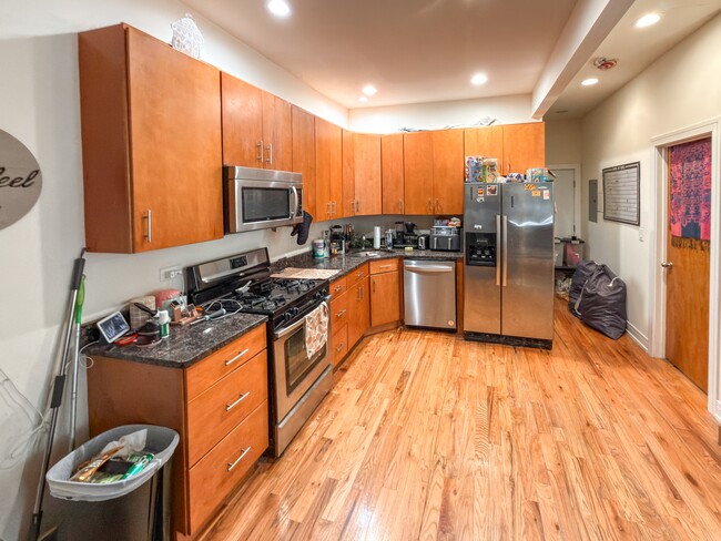 Photo - 2837 N Damen Ave Unit 1