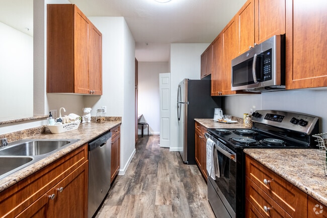 2BR, 2BA