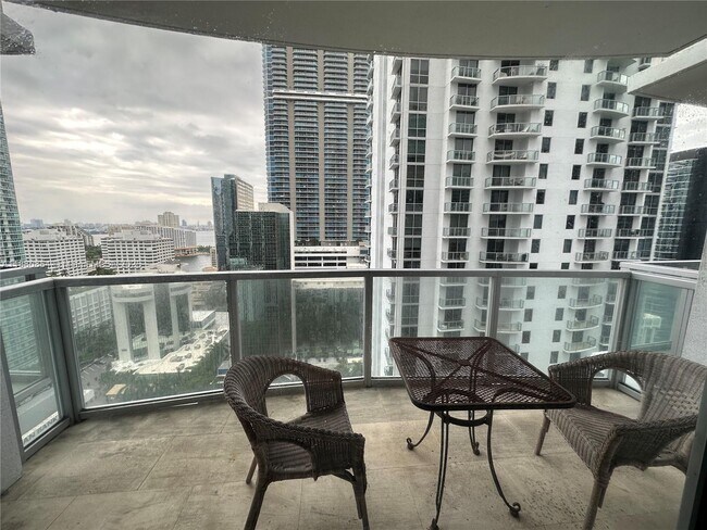 Photo - 1050 Brickell Ave Unit 2206