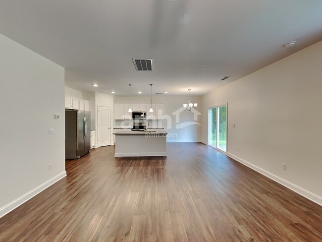 Photo - 204 Deanscroft Dr