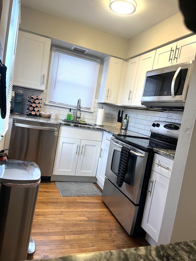 Photo - 5070 W 148th St