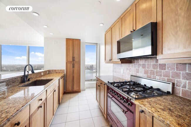 Photo - 217 E 96th St