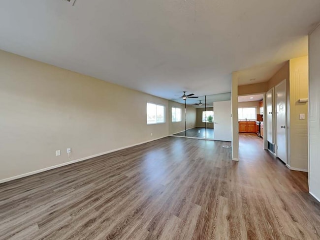 Photo - 784 E Turmont St