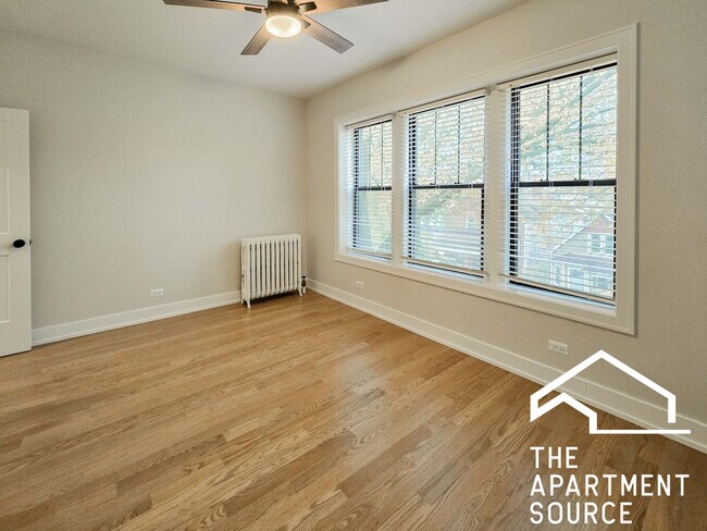 Photo - 2251 W Argyle St Unidad 3