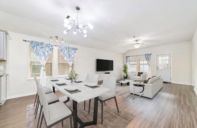 Photo - 3623 Dancing Daisy Ln