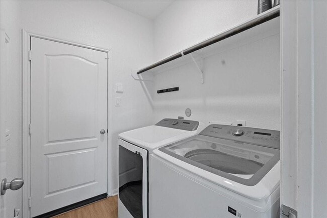Photo - 17114 Amarose Dr