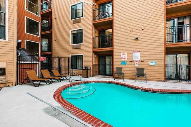 1940 Prospector Ave Unit 212
