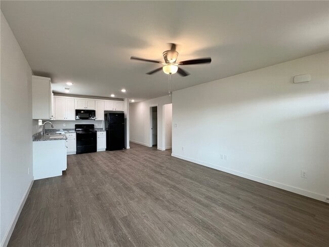 Photo - 525 NW 69th Ave