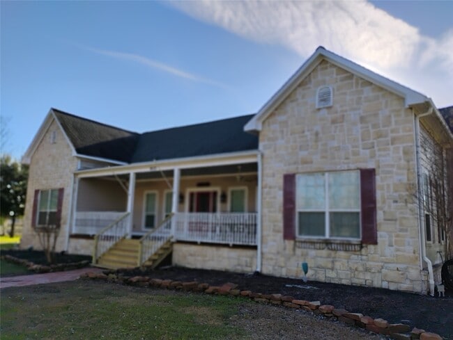 Building Photo - 9500 Mayfield Ave Rental