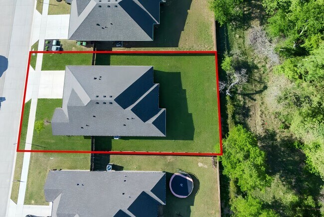 Photo - 405 Titus Dr