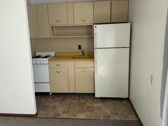 Key Randall Apartments