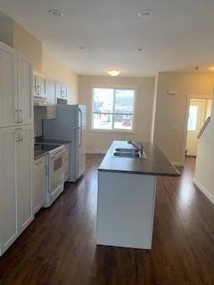 Photo - 11008-11102 102 Ave