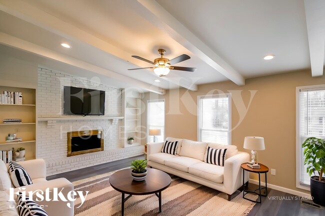 Photo - 2067 Longmeadow Ln