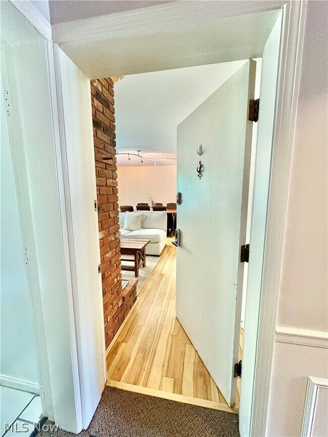 Photo - 6910 Carriage Hill Dr Unit 103