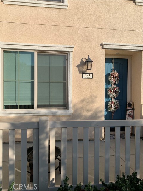 Building Photo - 985 W Clover Ave. Rental