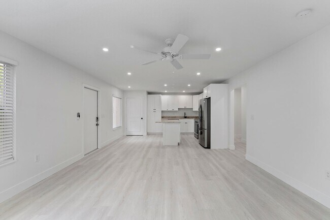 Photo - 1279 Beach Rd