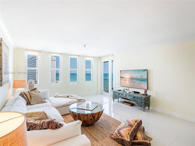 Photo - 5401 Collins Ave Unit 1013