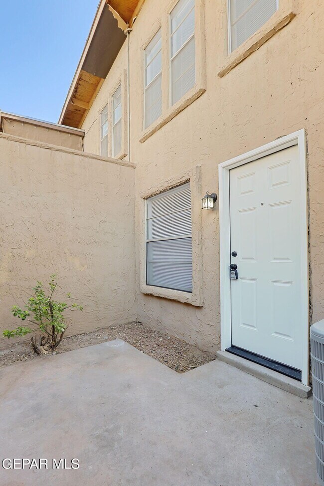 Photo - 11100 Vista Lago Pl Unit C