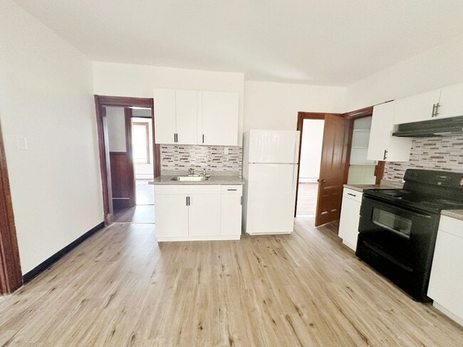 Photo - 218-222 Laurel Street Unit 3